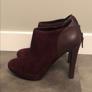 Maroon booties leather/suede